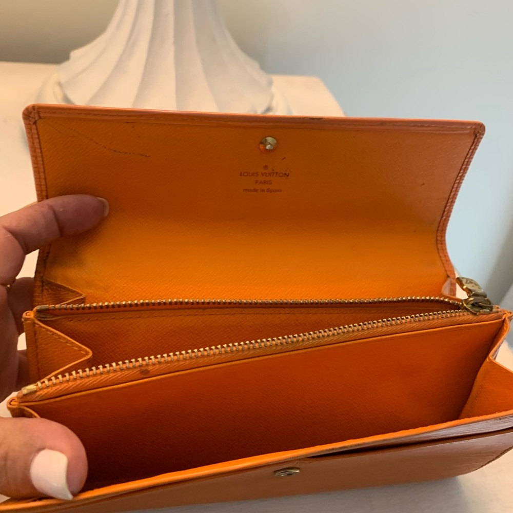 Louis Vuitton Epi wallet - Picture 4 of 6